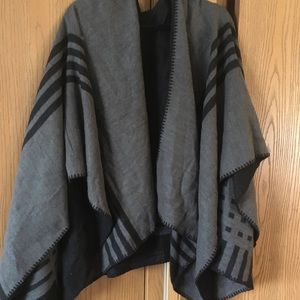Reversible Poncho - Black/Dark Grey